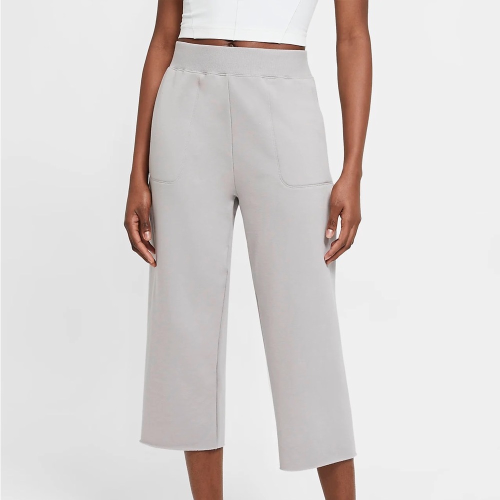 Nike Yoga Luxe Cropped Fleece Pants